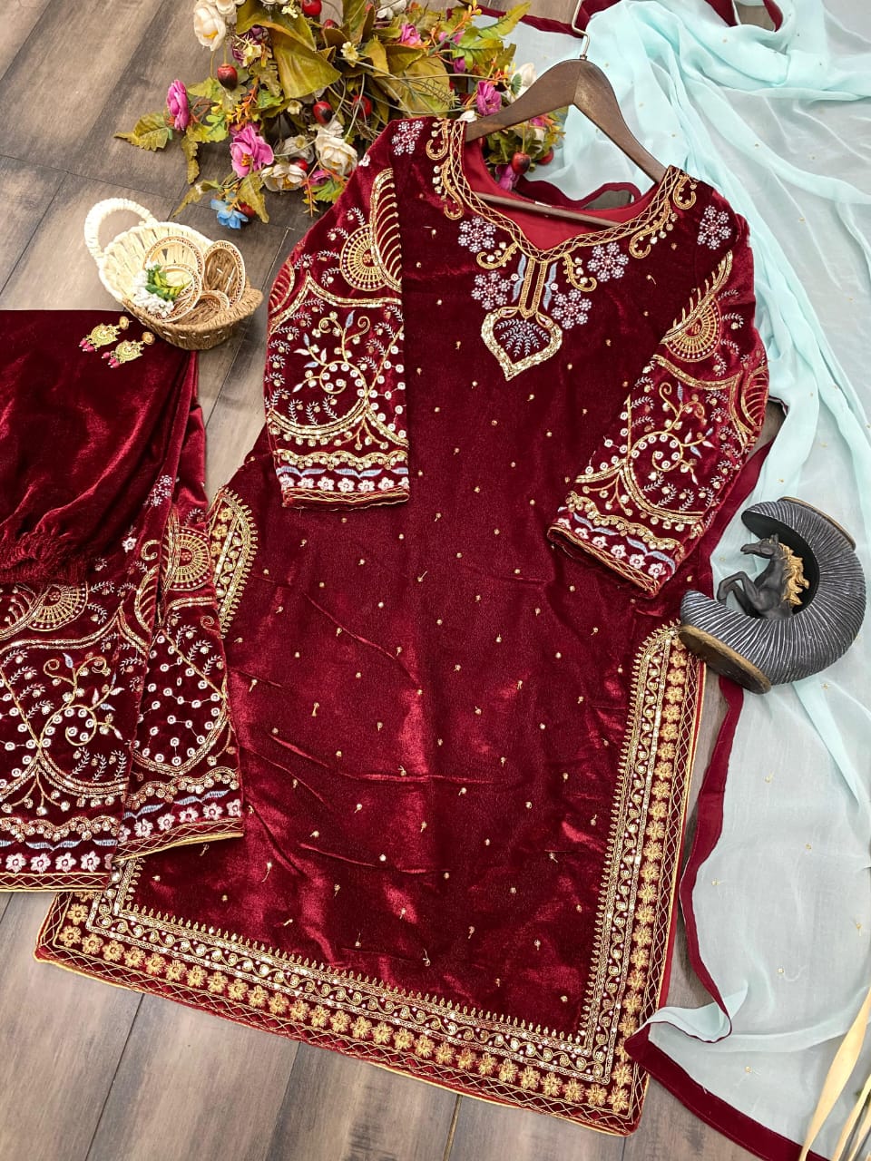 Velvet Suit Set with Sequence Embroidery Work (3)